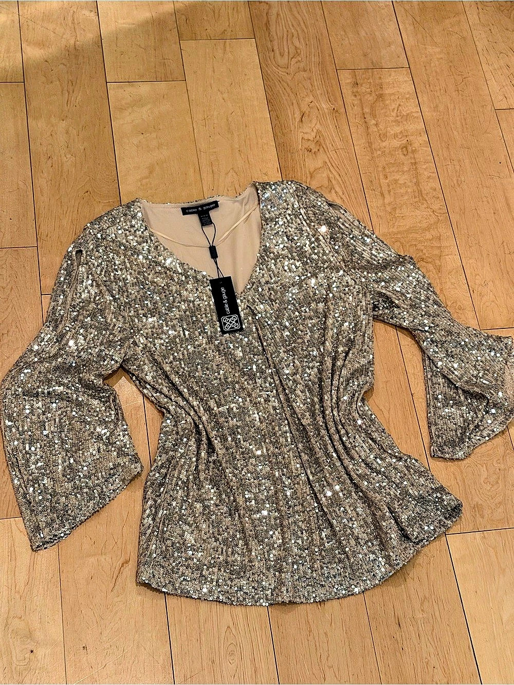 NWT cable & gauge Sequin Cold-Shoulder Bell Sleeve Top LOOK AT THAT SPARKLE ✨